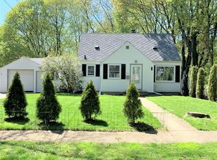 517 Wealthy Ave, Kalamazoo, MI 49006