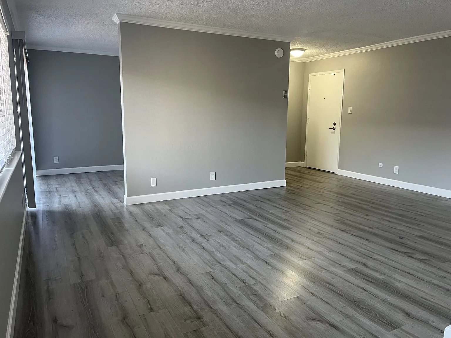 Chateau Manor — Photo 4