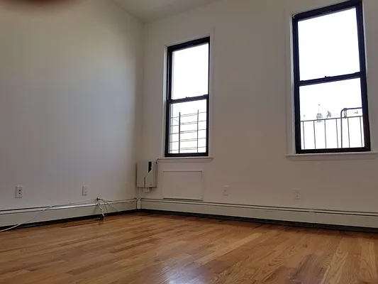Rented by City Express Realty & Management Corp | media 64