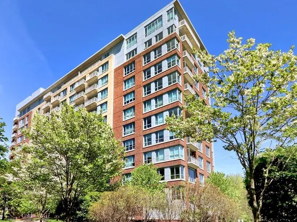 100 Station Lndg Unit 207, Medford, MA 02155