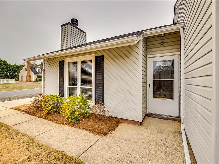 10932 Copperfield Dr — Photo 1