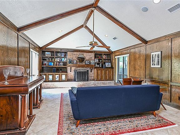 5th image of 2802 Apple Creek Cir