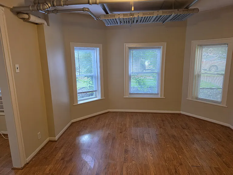 8015 Keating Ave #BASEMENT — Photo 2