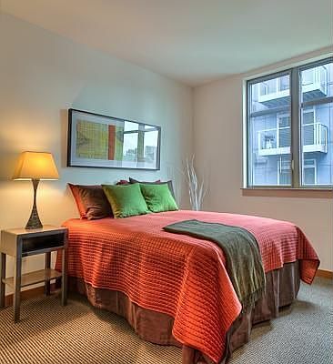 4th image of 1414 12th Ave Unit 403