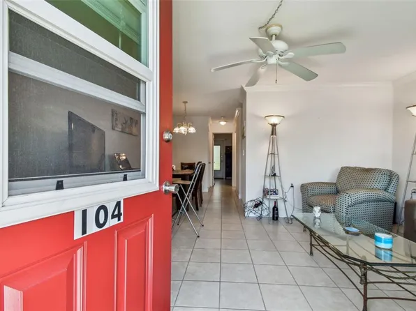 8425 112TH STREET #104, SEMINOLE, FL 33772