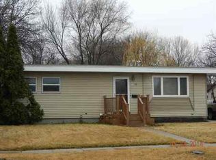 113 22nd St NW, Minot, ND 58703