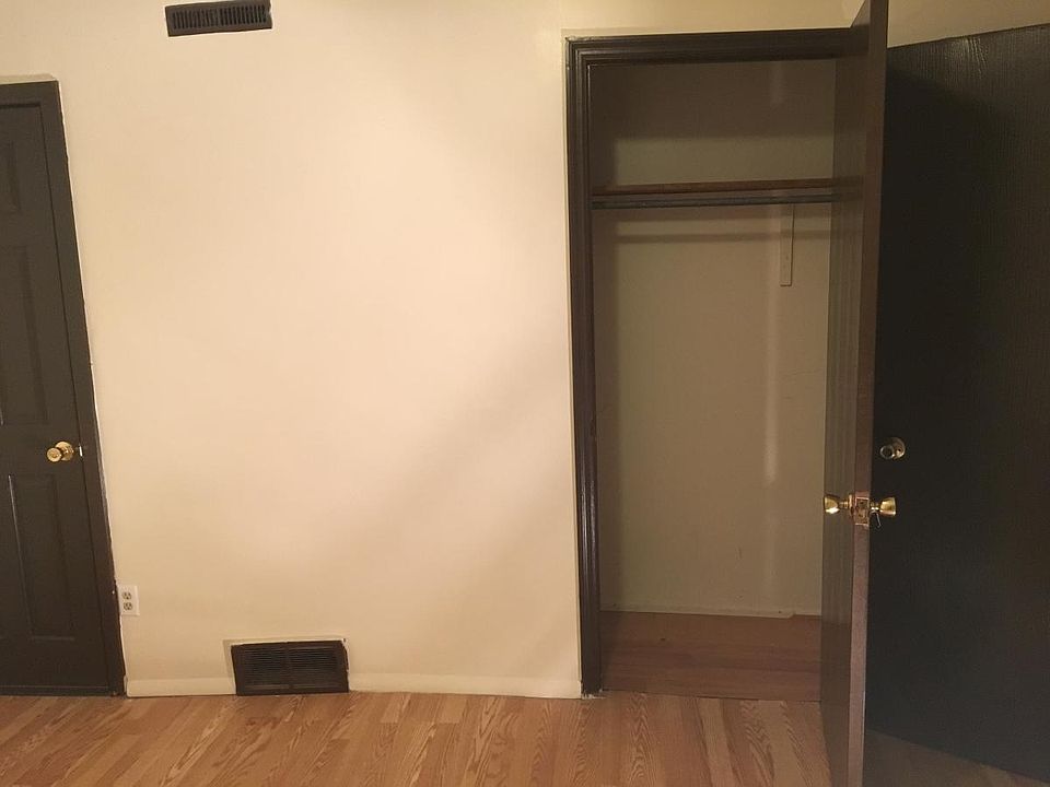 Bedroom Closet