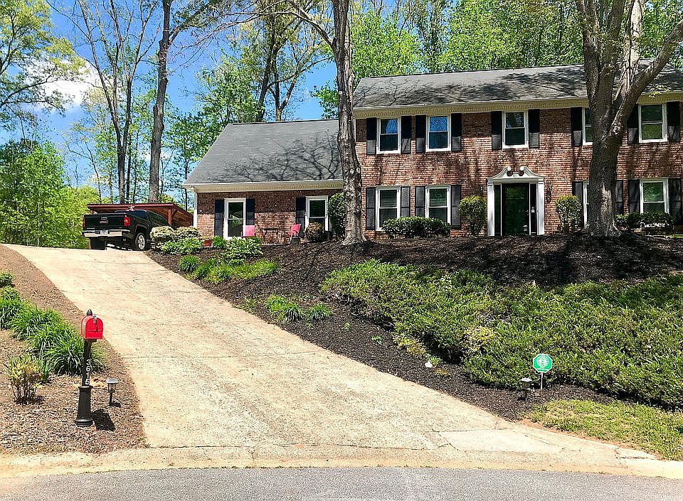 1st image of 3615 Candlewood Way NE
