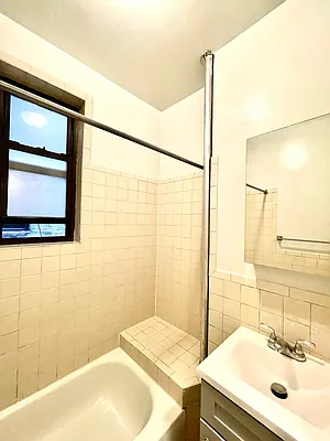 Rented by Pear NYC LLC | media 19