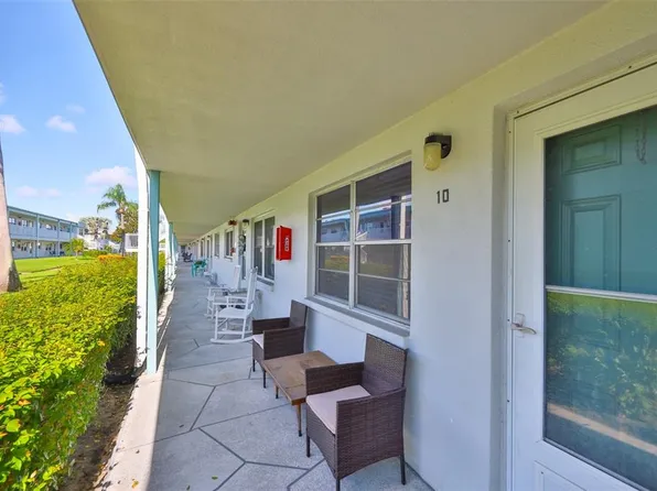 5246 81st St N APT 10, Saint Petersburg, FL 33709