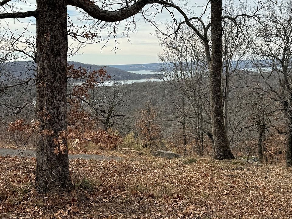 1st image of 22 E Timbercrest Dr