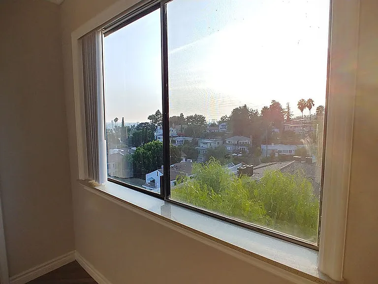 Five Star Suites — Photo 60