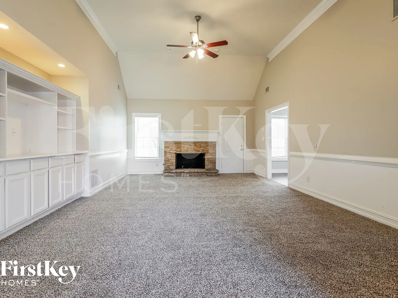 4 bed, 4.0 bath, 3805 sqft, $2,850 — Photo 2