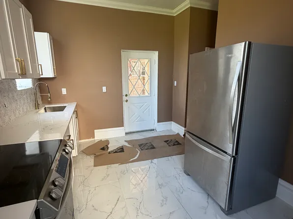 5755 Waterman Blvd, Saint Louis, MO 63112