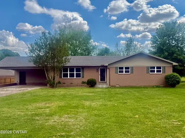 1513 Honeysuckle Dr, Union City, TN 38261