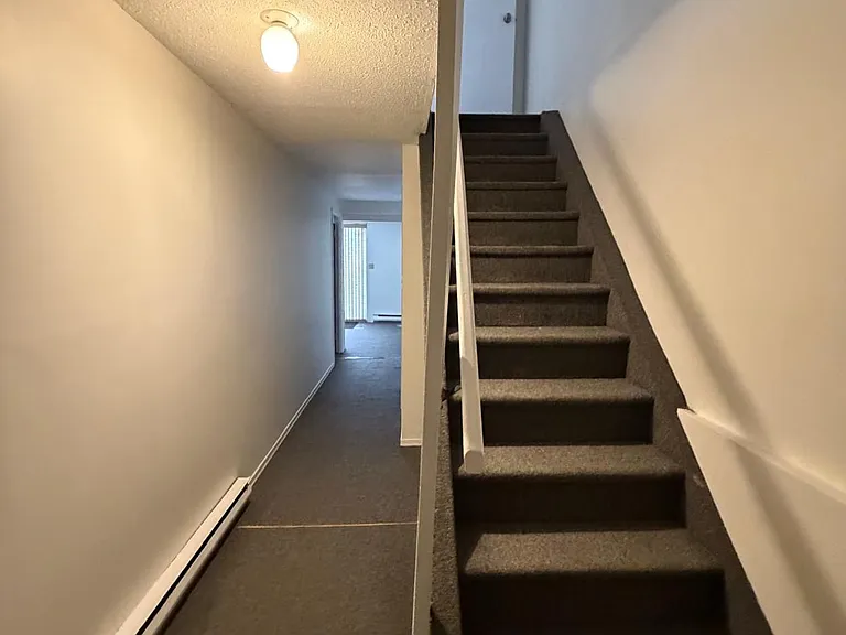 39 Coventry Cres — Photo 17