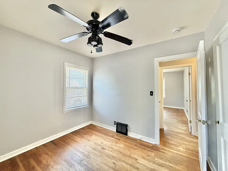 1353 Euclid Ave — Photo 10