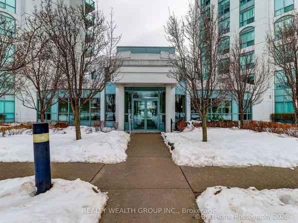 4900 Glen Erin Dr Unit 111, Mississauga, ON L5M 7S2
