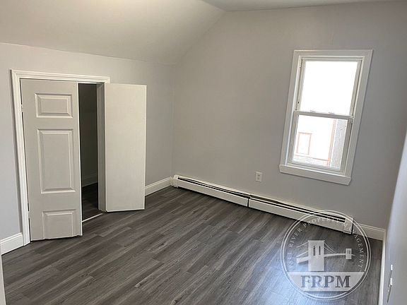 5th image of 36 Linden St #3