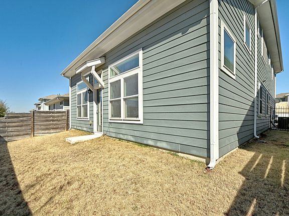 5th image of 2308 Hermia St #29