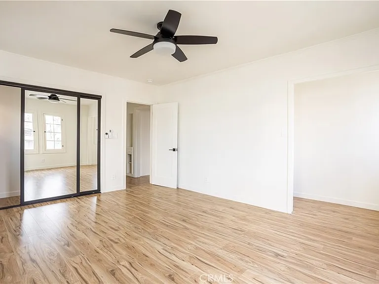 738 S Stanley Ave — Photo 9
