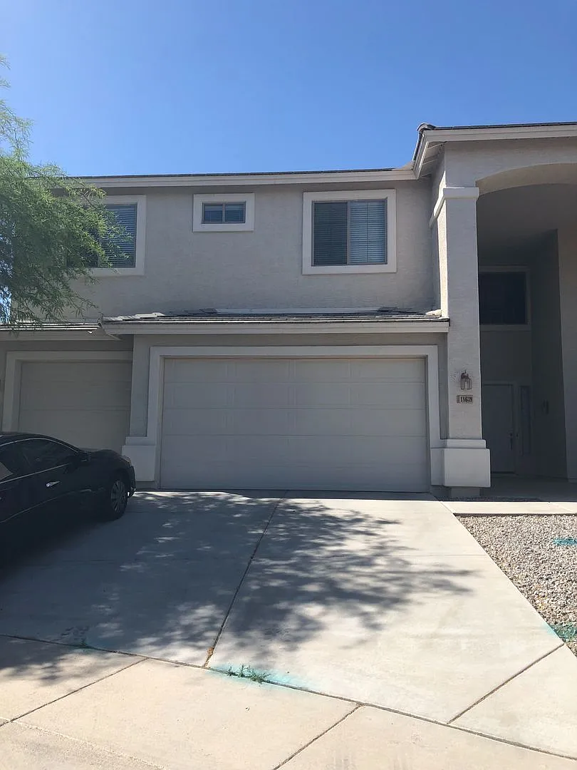 Beautiful 5 bedroom home! Don't MISS out!! — Photo 1