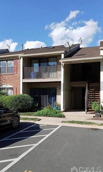 1st image of 29 Taylor Dr