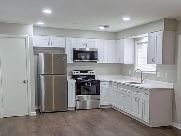 2331 Coronado Pl — Photo 5