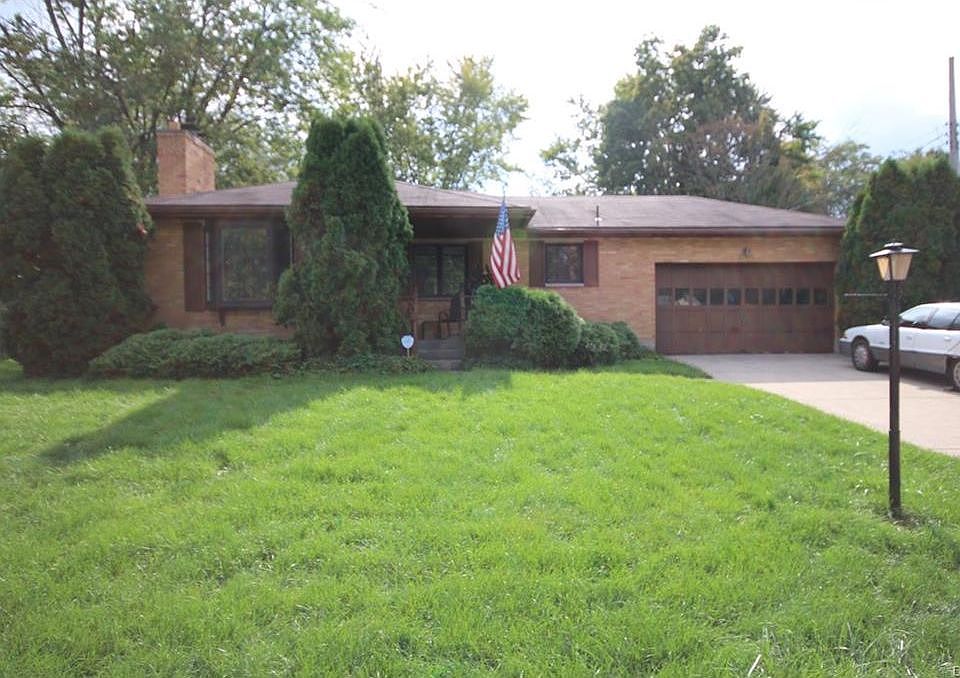 1st image of 813 Crestmont Dr
