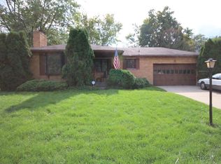 813 Crestmont Dr, Dayton, OH 45431