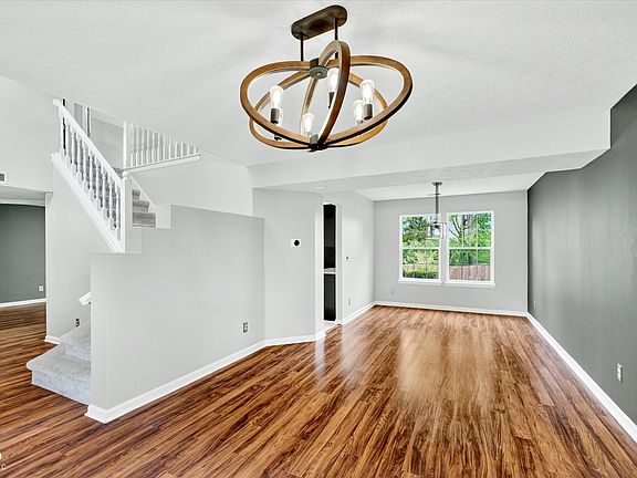 3rd image of 1450 Preston Ct
