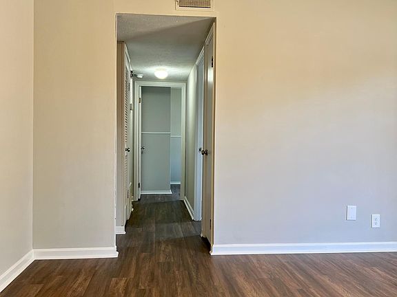 Living Room/Hallway