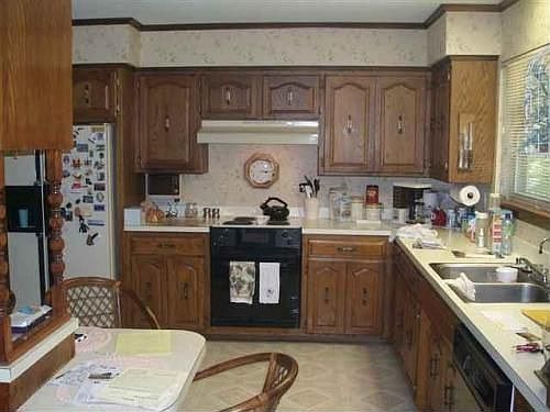 3rd image of 203 Sharlotte Dr