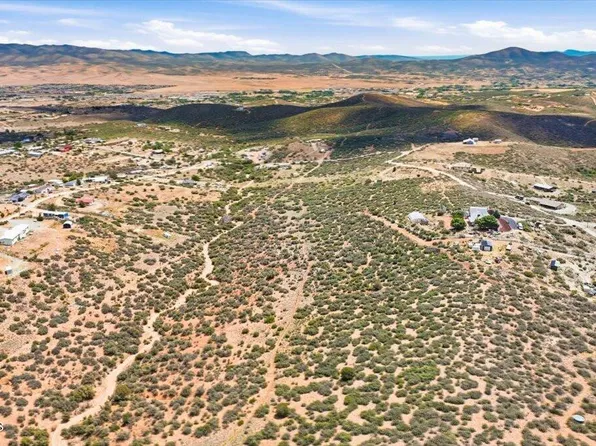 10560 E Rocky Hill Rd, Dewey, AZ 86327