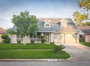 13718 Broken Bridge Dr, Houston, TX 77085