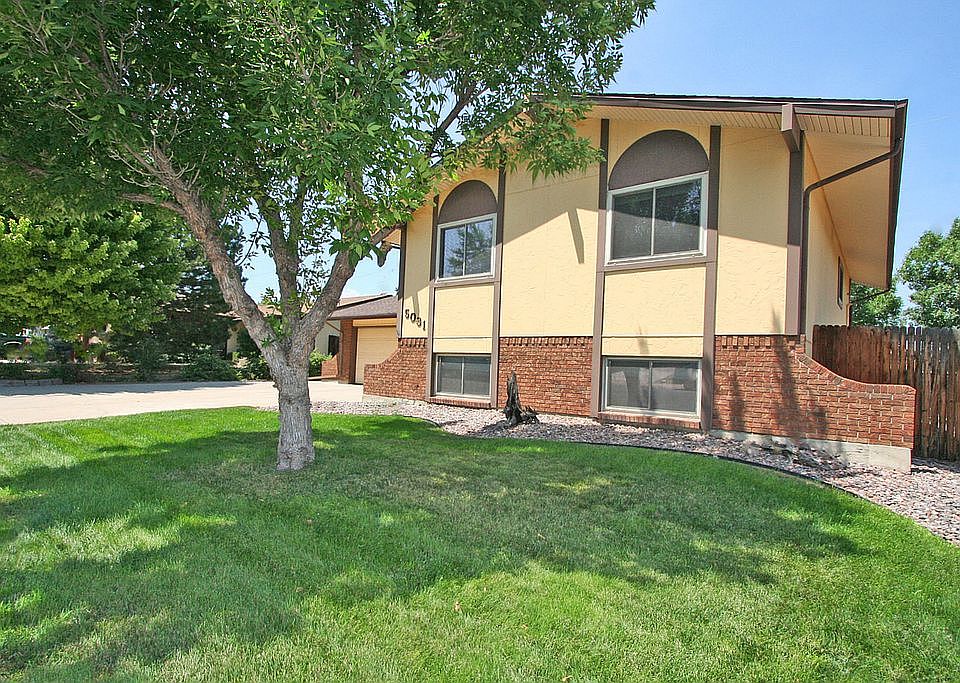 2nd image of 5031 W 71st Pl