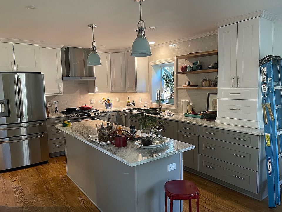 2nd image of 401 Trippe Ave