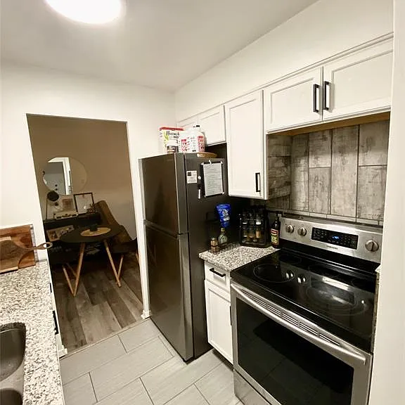 111 Riverside Dr E #107 — Photo 10