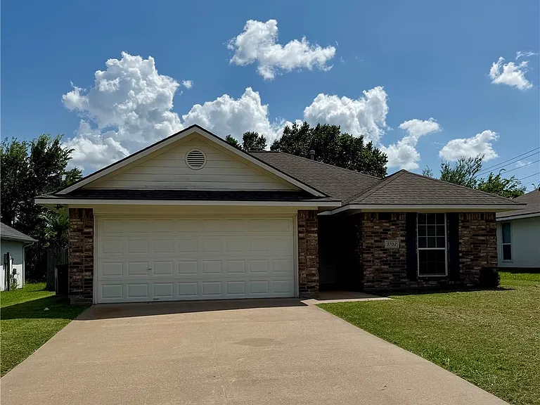 3702 Meadow View Dr — Photo 1