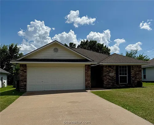 3702 Meadow View Dr Photo 1