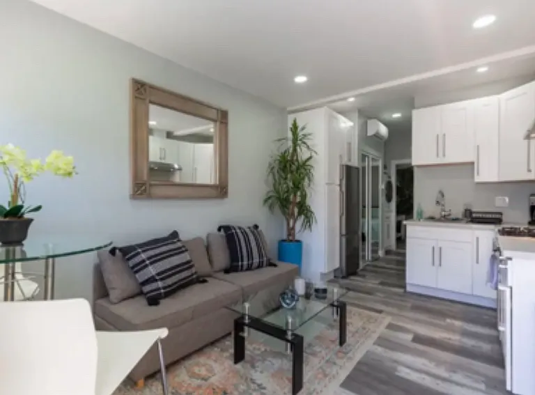 3978 Lamont St #B — Photo 2