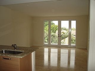 4th image of 3225 Franklin Ave APT 303