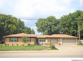 2152 S Walnut St, Springfield, IL 62704