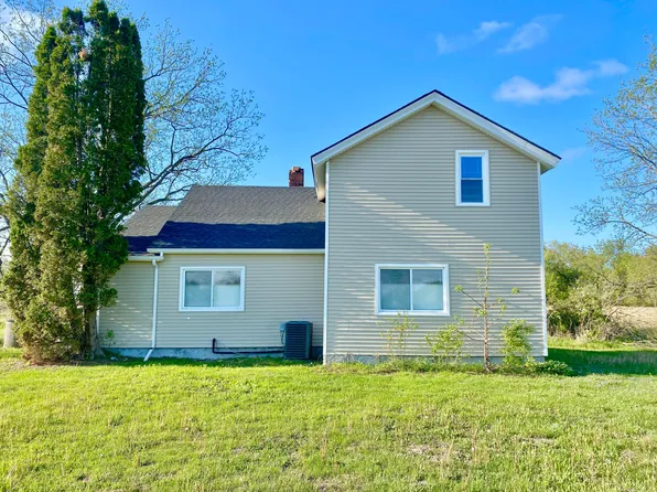 21420 32 Mile Rd, Ray, MI 48096