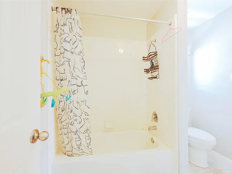 2422 Lansing Cir — Photo 24