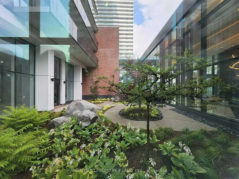 85 McMahon Dr #1810 — Photo 19