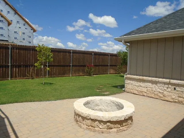 3 bed, 1880 sqft, $2,800 — Photo 3