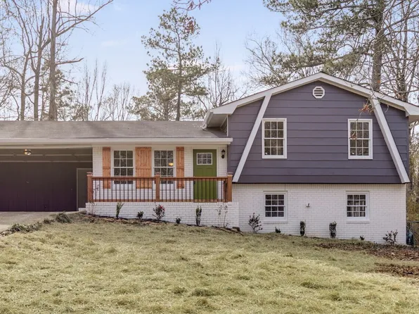 210 Pine Hill Dr, Carrollton, GA 30116