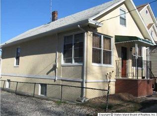 15 Ormond Pl, Staten Island, NY 10305