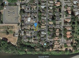 824 Sparrow Ct, Healdsburg, CA 95448